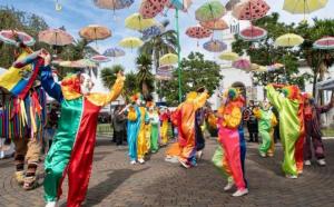 Quito vive el Carnaval 2026: comparsas, conciertos y cultura en cada rincón del Distrito